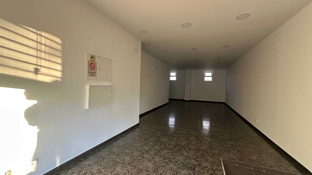 Aluguer de loja em Vialonga