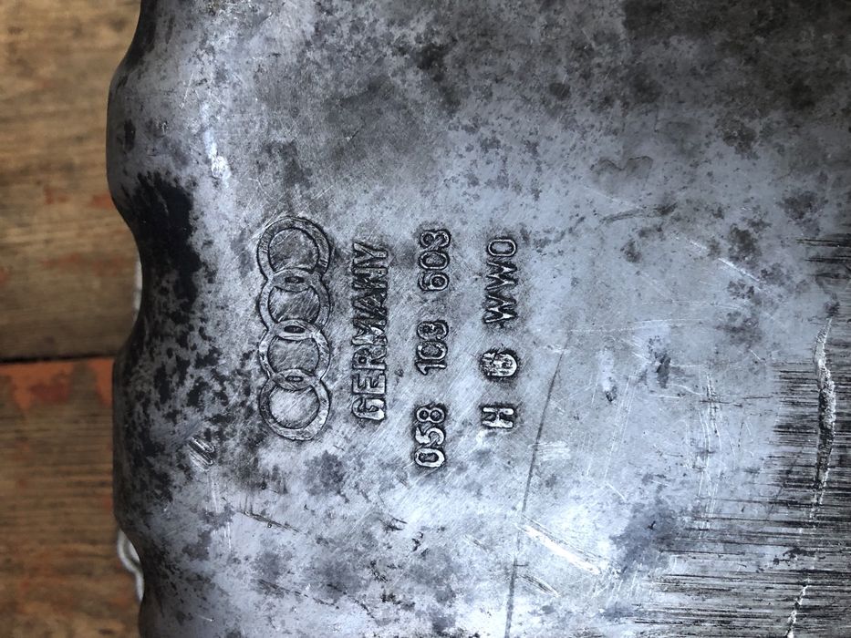 Піддон пасат б5 1.8бензин.Піддон ауді а4 1.8бензин