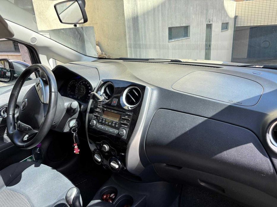 Viatura particular de Garagem