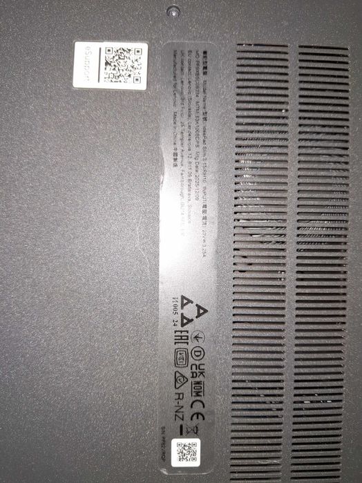 Lenovo IdeaPad Slim 3 15IRH10