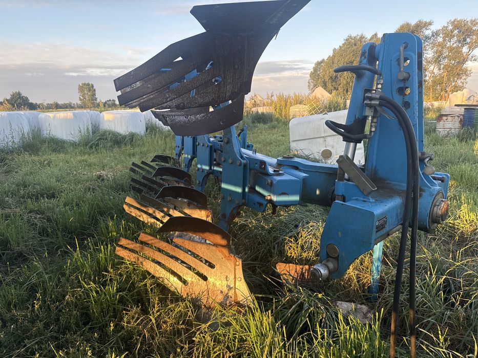 Pług obrotowy 4 sikbowy 3+1