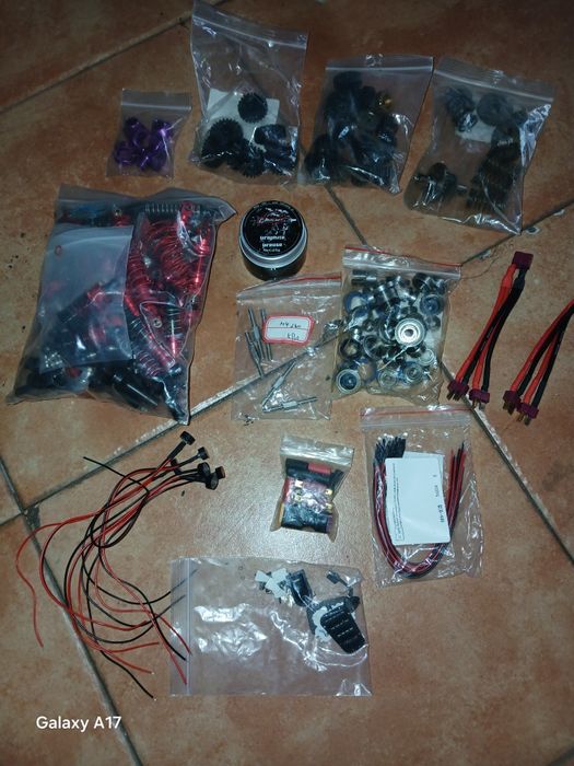 Vari material carro rc
