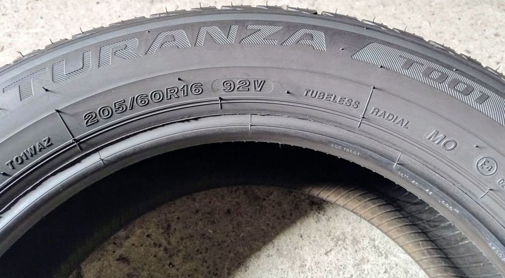 Шини літні R16 205/60 Bridgestone Turanza T001