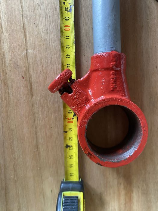 Tarracha para abrir roscas em tubos