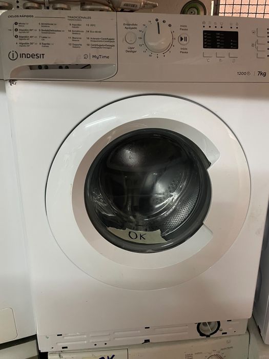 Máquina de lavar Indesit