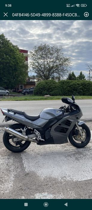 Suzuki RF 600 R.
