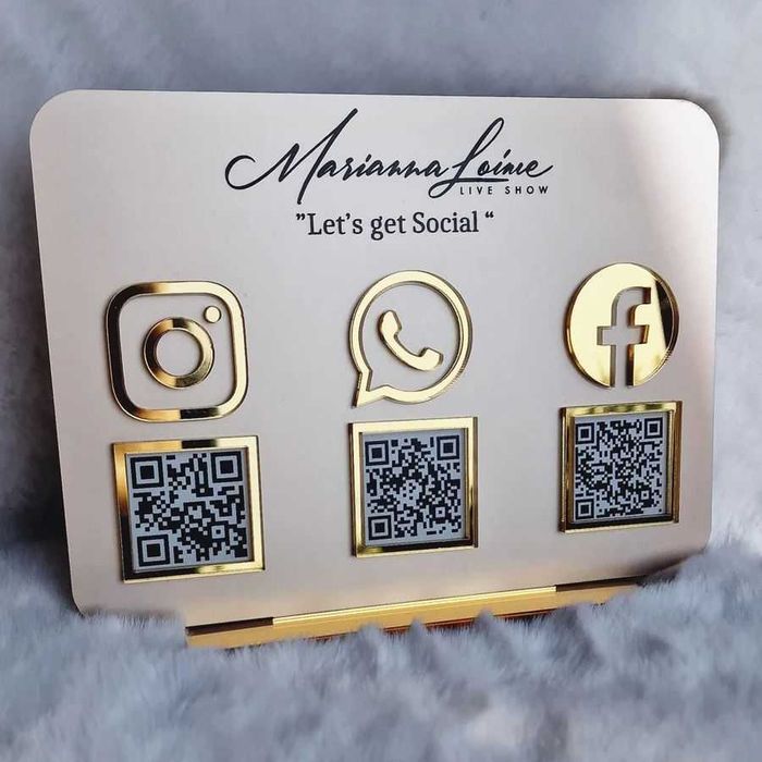 Placa QR Code em Acrílico