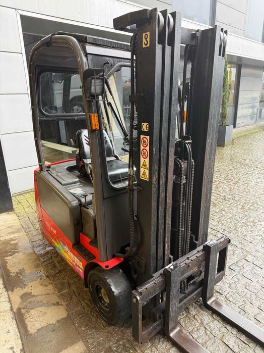 Empilhador elétrico manitou 1.5t