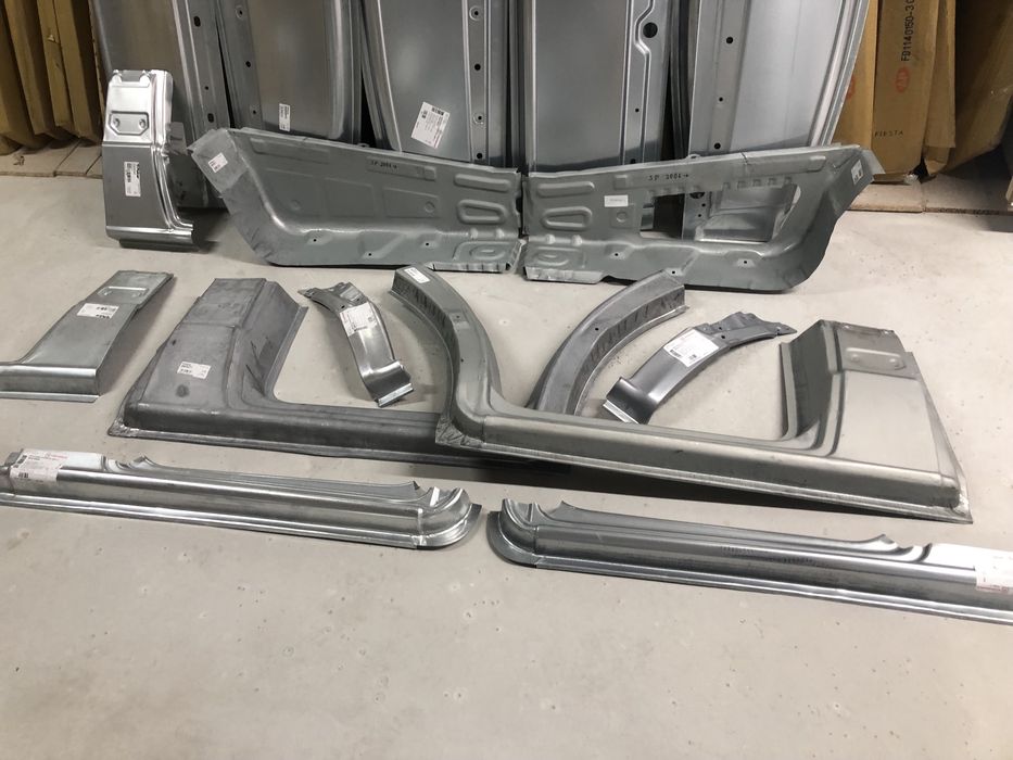 Бочини пороги арки Mercedes Sprinter 2006- Мерседес Спрінтер Дельфін