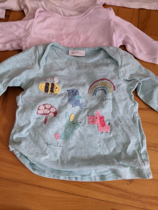 Bluzka i 3 body w rozmiarze 0-3miesiace
