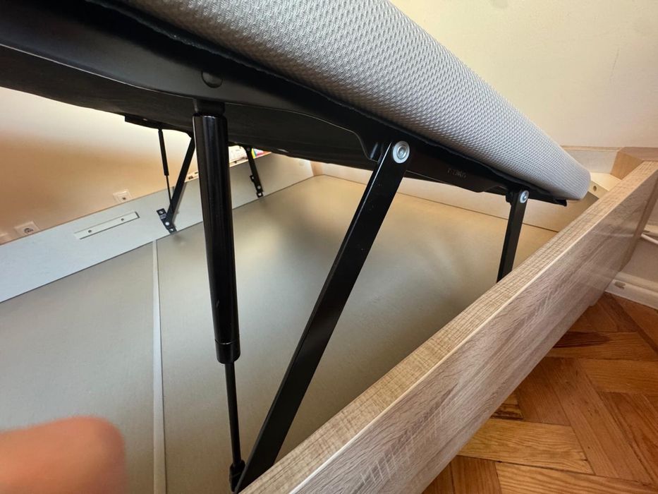 Cama sommier Pikolin DESIGN AL AIRE 140x200 com arrumação e pés