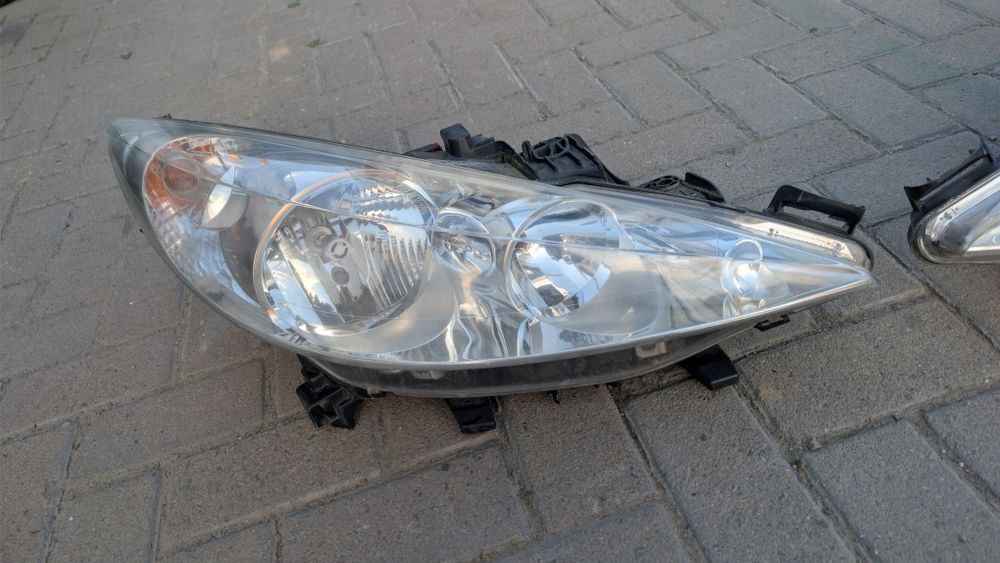 Фара Пежо 207 , фара peugeot 207