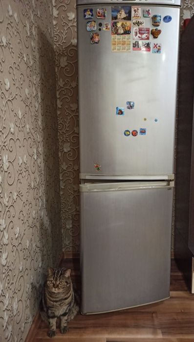 Продам холодильник Samsung