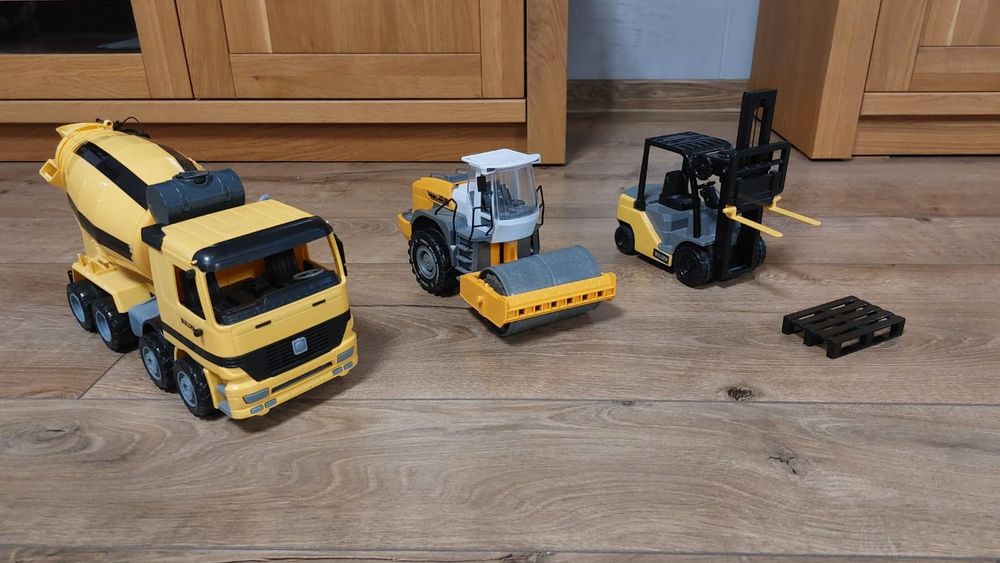 Betoniarka, walec, wózek widłowy