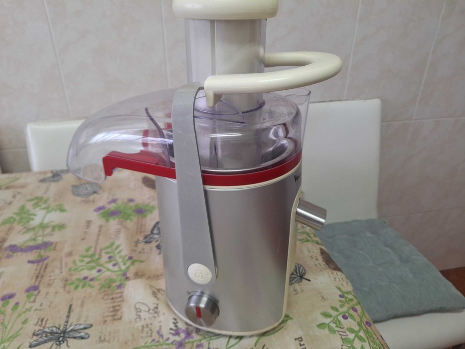 Máquina/Centrifugadora de Sumos Moulinex Easy Fruit