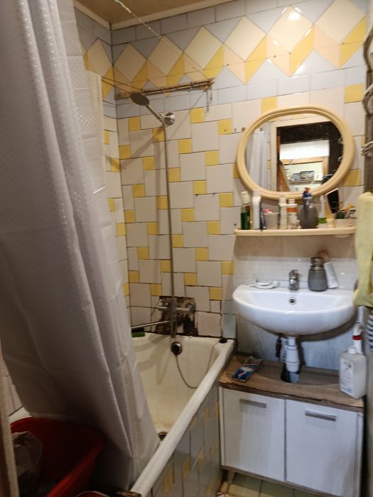 3 ну Червоний Камінь 60м2