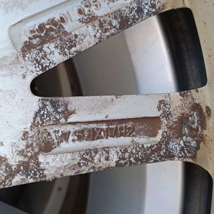 Felga aluminiowa 17" 7.5J ET45 5x112 4F0601.025AK