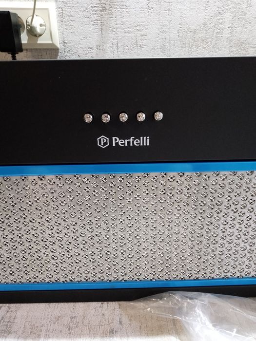 Вытяжка встраиваемая 75 см. Perfelli BI 7652 BL 1000 LED