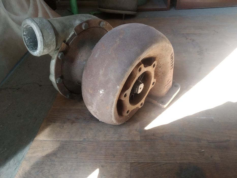 Продам турбину для грузовика Скания 143