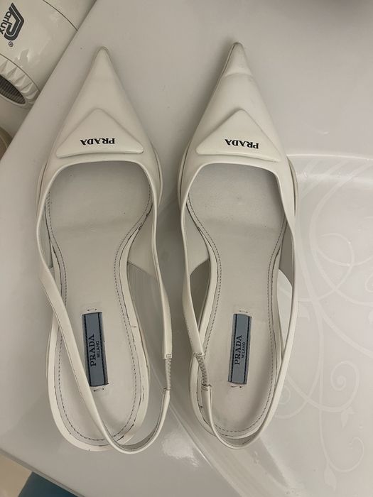 Босоніжки Prada