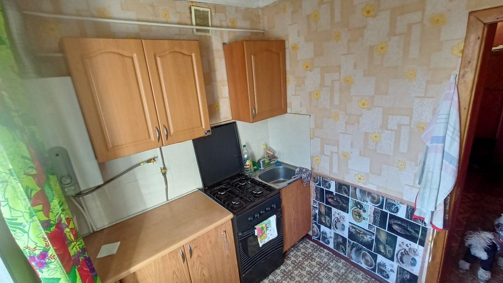Продаж 3-ки з меблями на Товстого(17 квартал)
