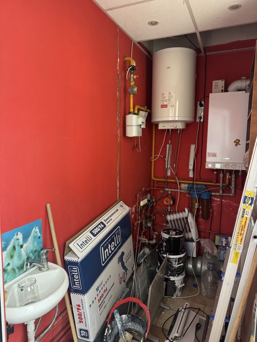 Оренда приміщення, ЦЕНТР, н/б, фасад, недорого.