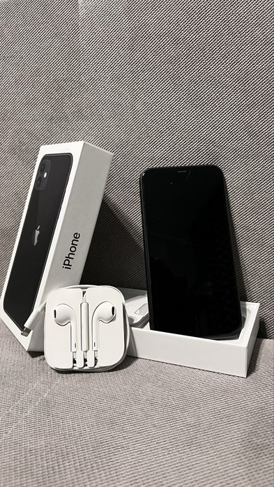 Iphone 11 64 GB plus sluchawki