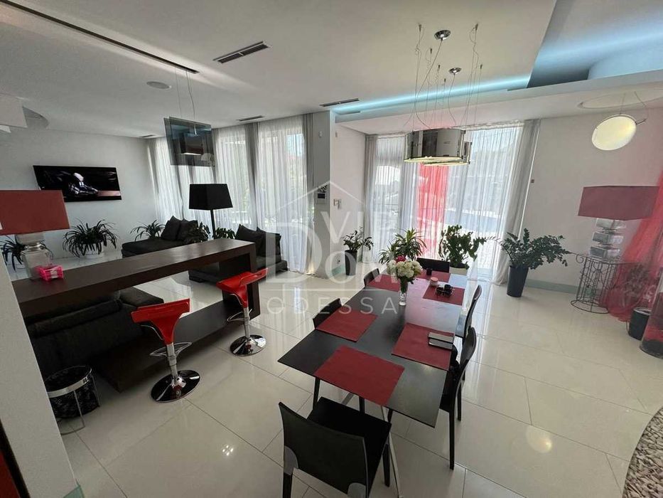 ПРОДАМ Уникальный Дом 12 станция Фонтана единственный в своём роде.