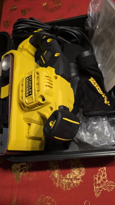 Lixadora de rolo stanley nova