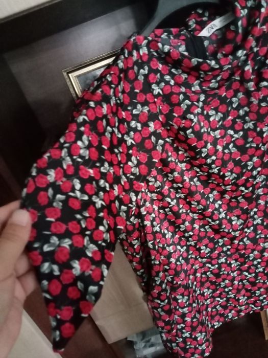 Piękna bluzka kwiatowa Zara