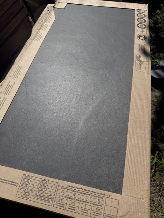 Продам плитку 60*90 керамогранит