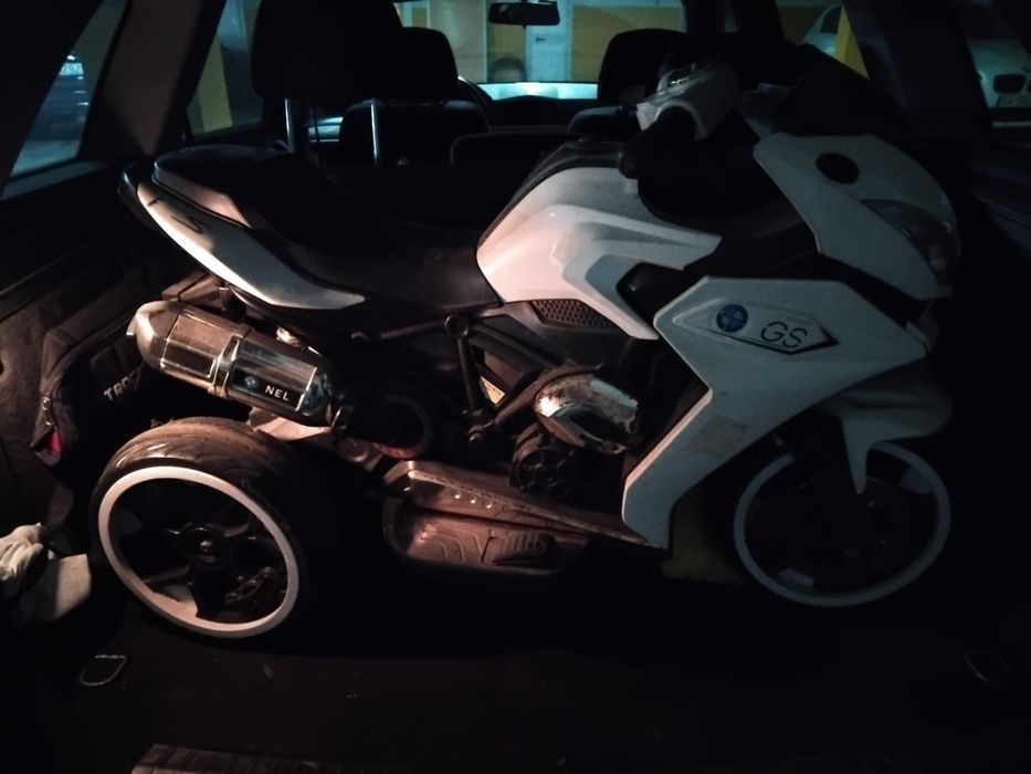 Mota elétrica para crianças