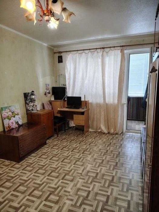 Продам 1к. кв. улучшенной планировки на Роганском ж/м