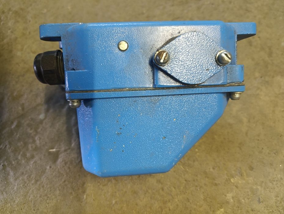 Вимикач кінцевий КУ-701