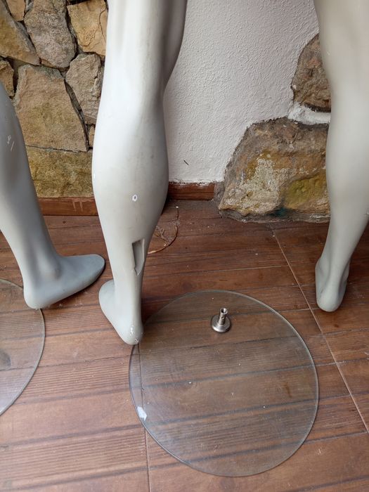 Manequins masculinos musculados em bom estado  (ler descrição)