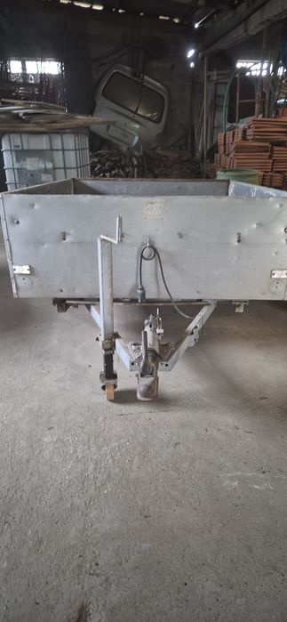 Reboque em bom estado