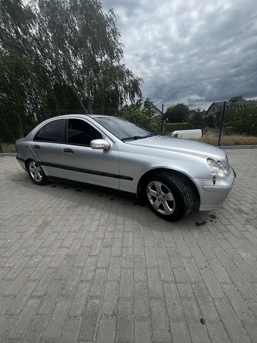 Мерседес 2,2дизель w203