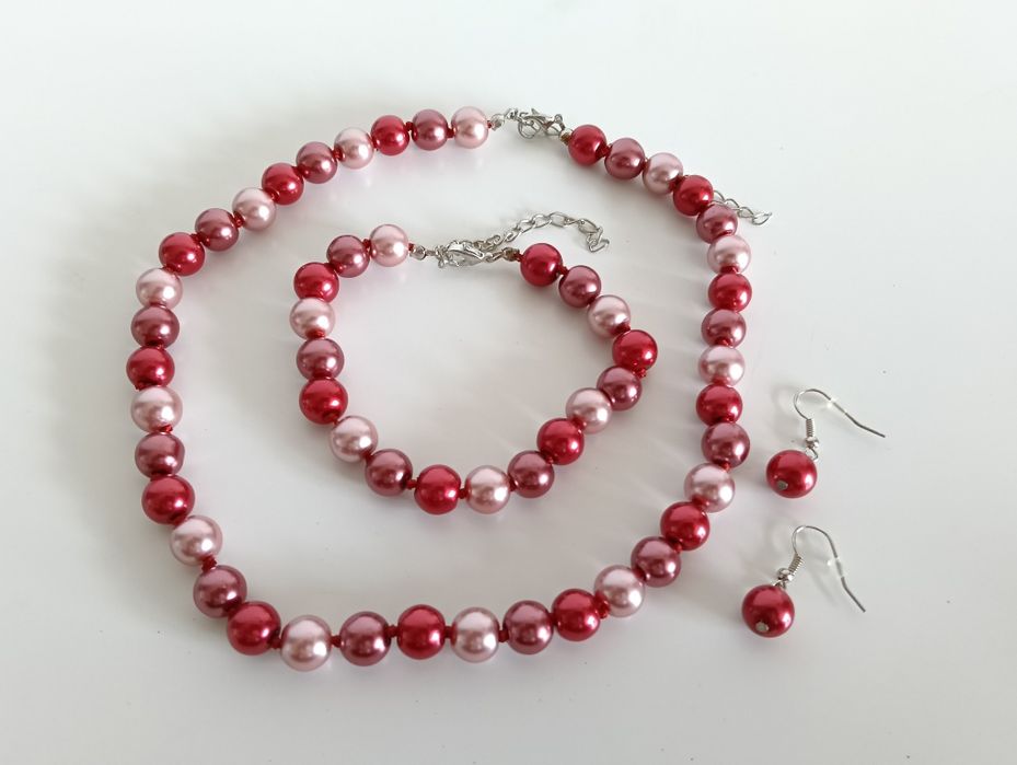 Naszyjnik z kolczykami i bransoletką