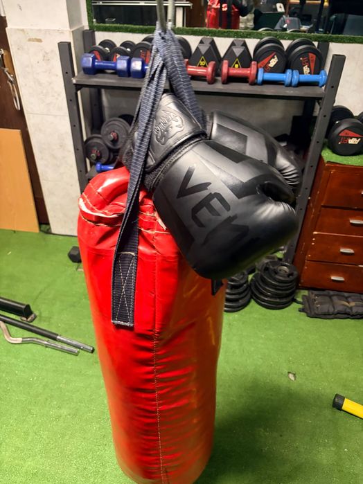 Luvas de boxe Venum elite + saco de boxe