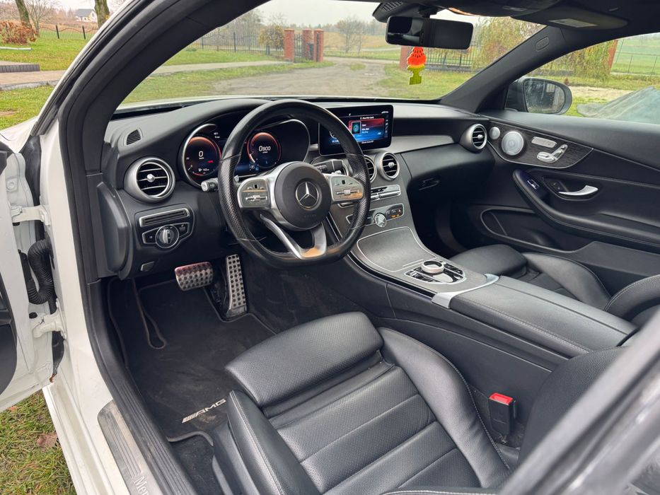 Mercedes c300. Burmester, virtual.