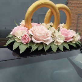 Весільний декор на машину