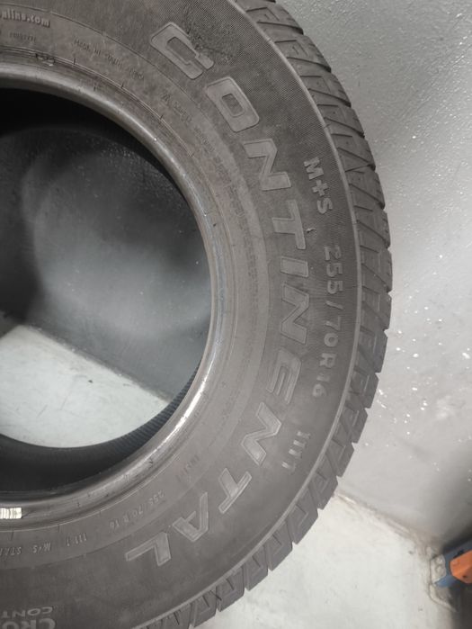 Pneus Continental Crosscontact 255/70R16