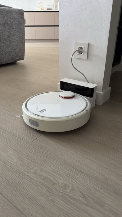 Робот-пилосос Xiaomi Mi Robot Vacuum – хороший стан!