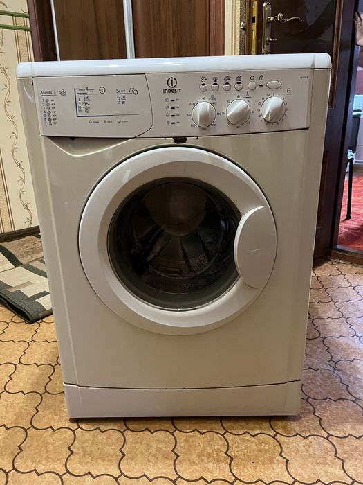 Продам пральну машину indesit