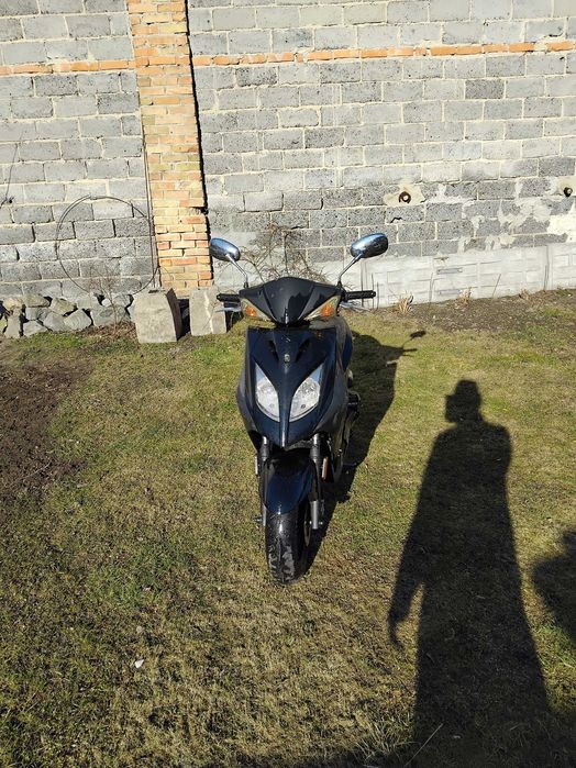 Sprzedam skuter 3500zł