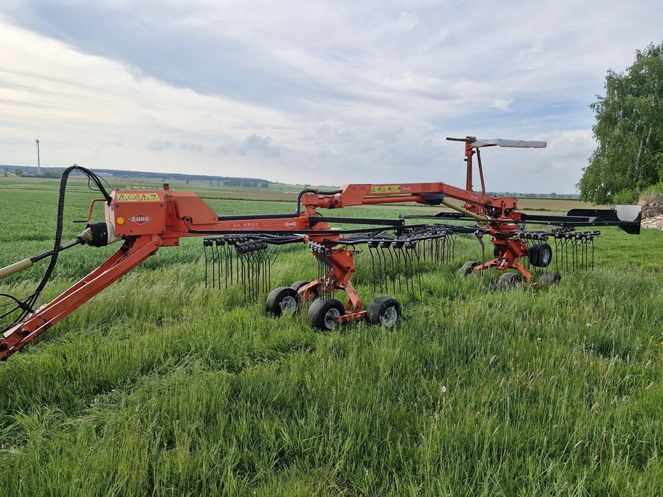 Zgrabiarka Kuhn GA 6522 dwu gwiazdowa