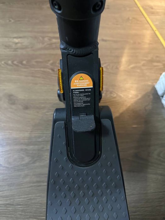 Електросамокат ninebot