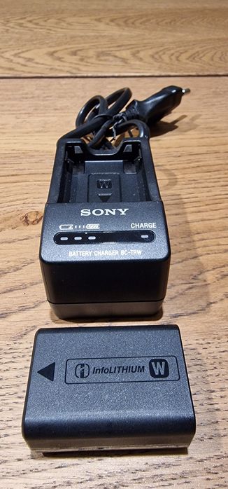 Carregador Original Sony BC-TRW + Bateria Sony NP-FW50 (Original)