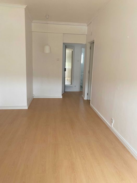 Apartamento T1 remodelado Benfica São Domingos