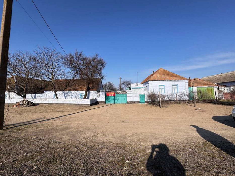 Продається будинок біля річки